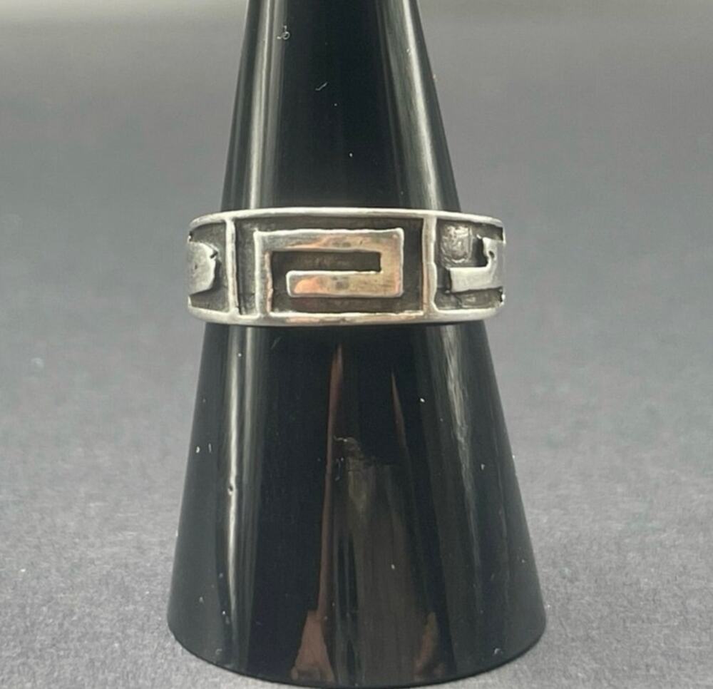 Sterling Silver Band Unisex Ring 925 Size 8.5 Greek Key Two Tone Classic Design